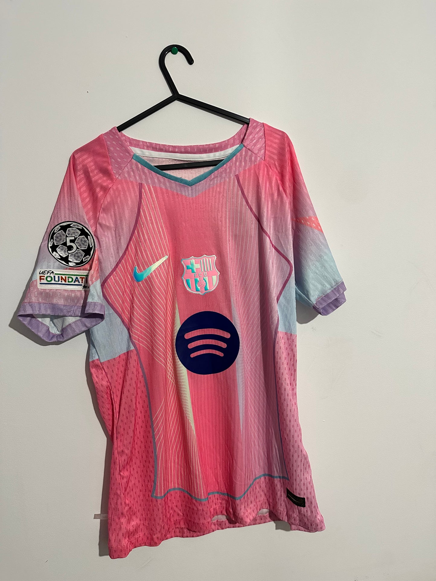 Barcelona Pink jersey 25/26 Special Edition
