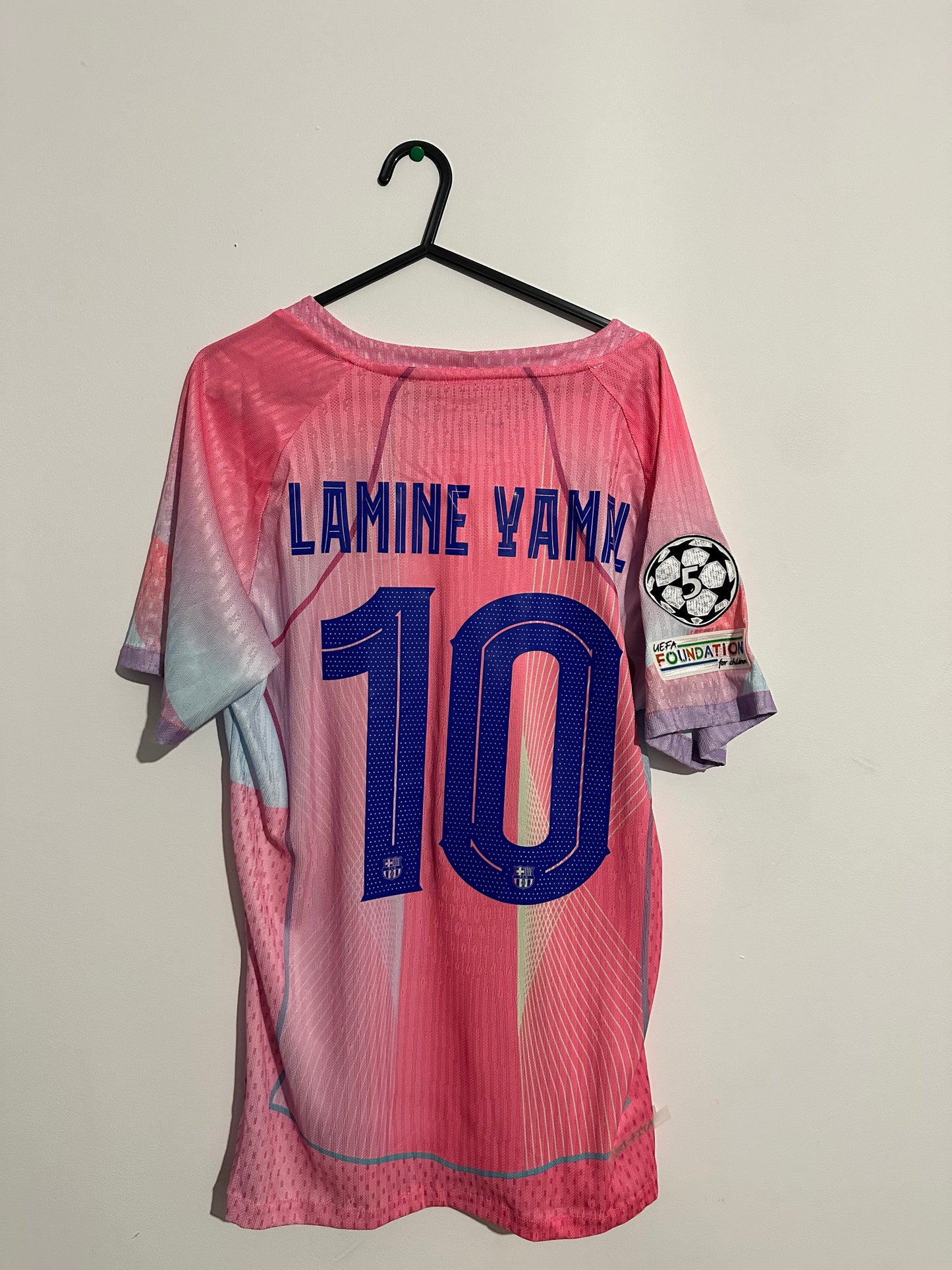 Barcelona Pink jersey 25/26 Special Edition